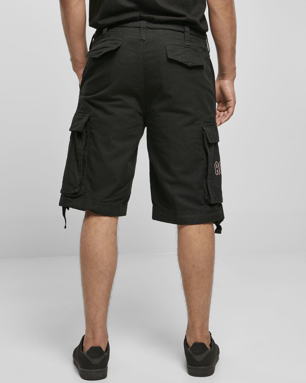 Urban Classics AC/DC vintage reisitaskushortsit - Musta