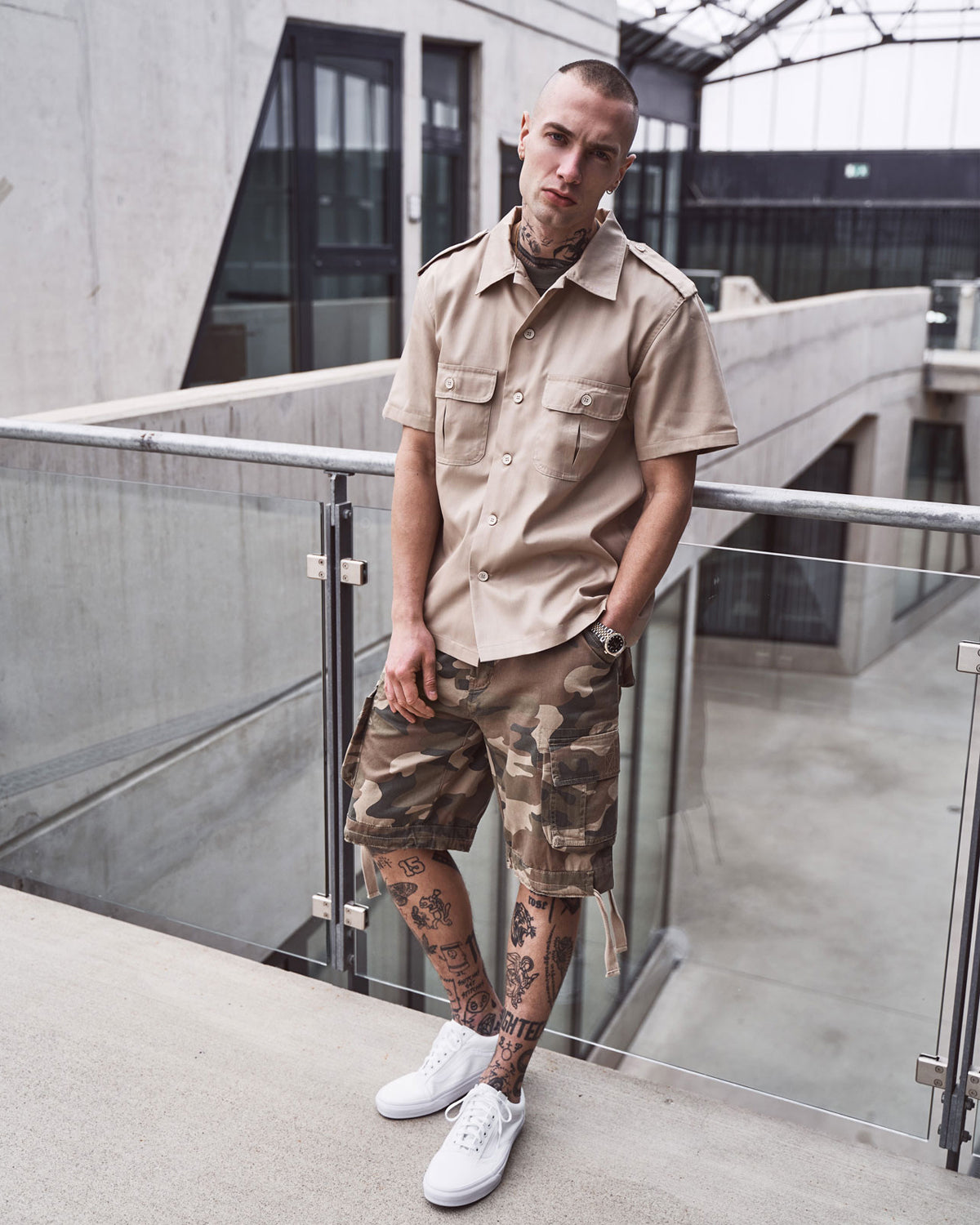Brandit Urban legend reisitaskushortsit - Beige camo