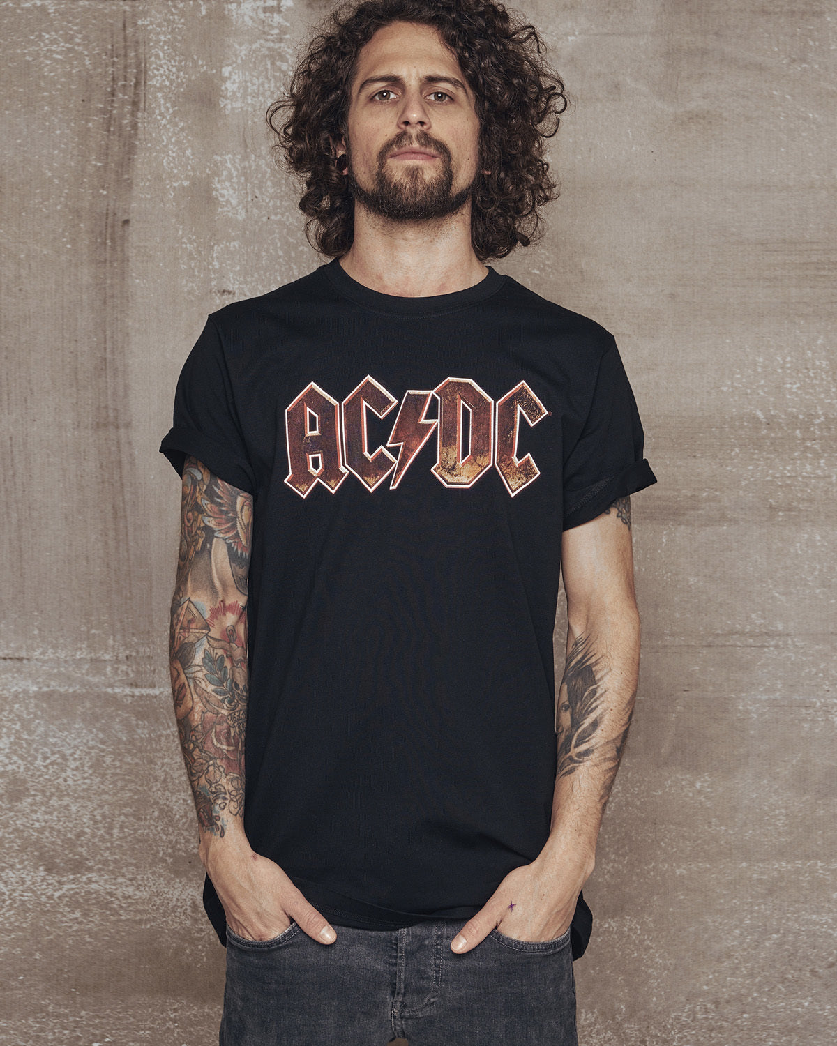 Urban Classics AC/DC Voltage t-paita - Musta