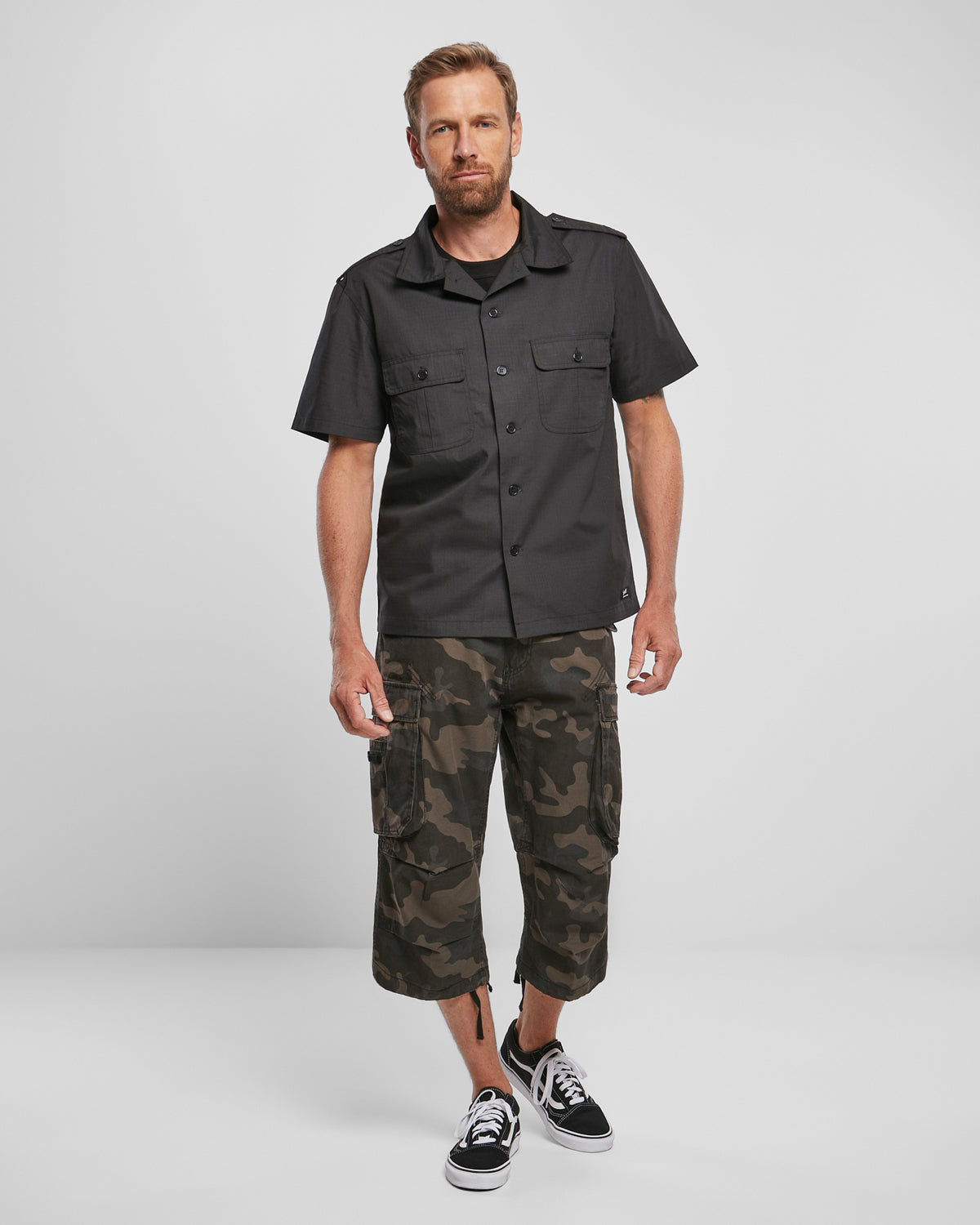 Brandit Industry 3/4 reisitaskushortsit - Tumma Camo