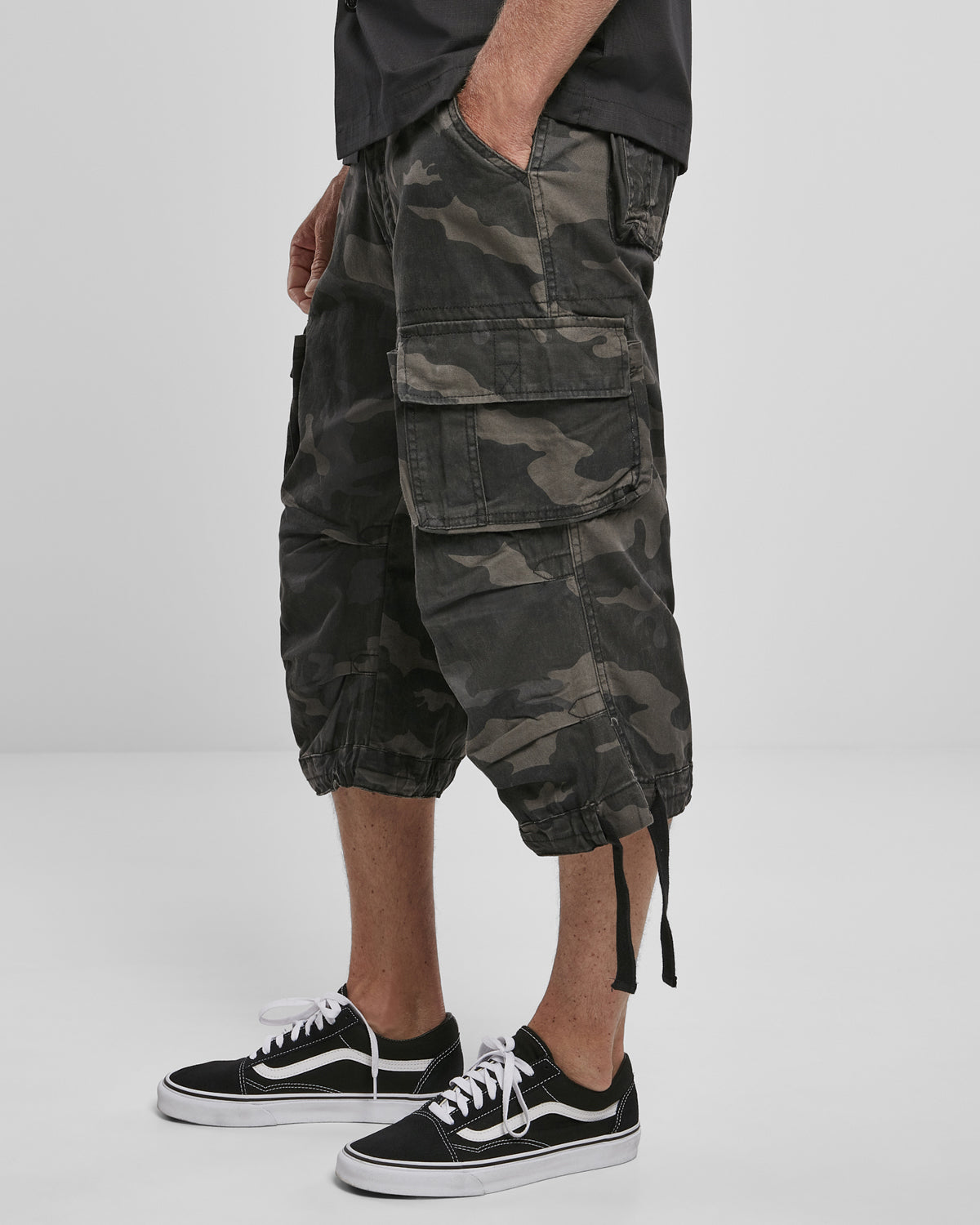 Brandit Urban legend 3/4 reisitaskushortsit - Camo